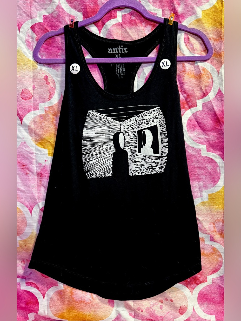 Black and White Illusion Tank Size XL